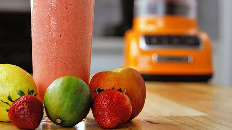 to-blend-or-not-to-blend-are-smoothies-healthy-www.detoxandcure.com_
